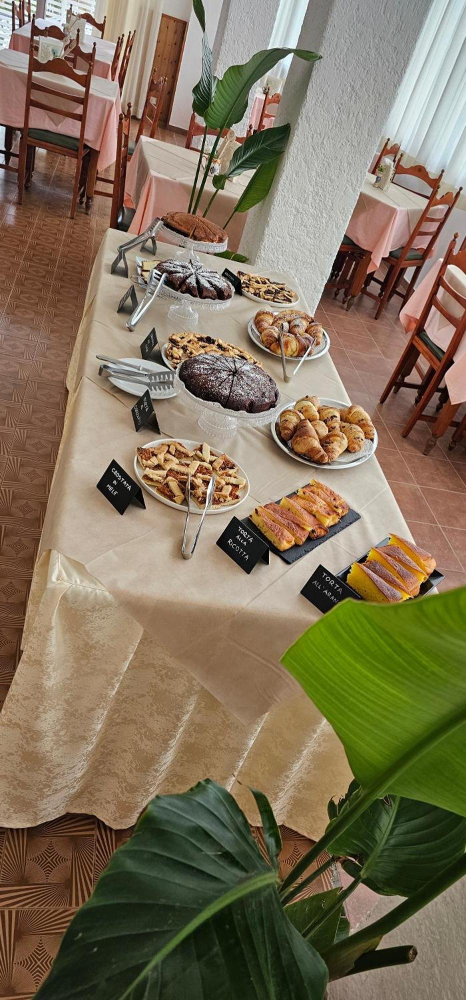 Hotel Sara*** Чезенатико Екстериор снимка