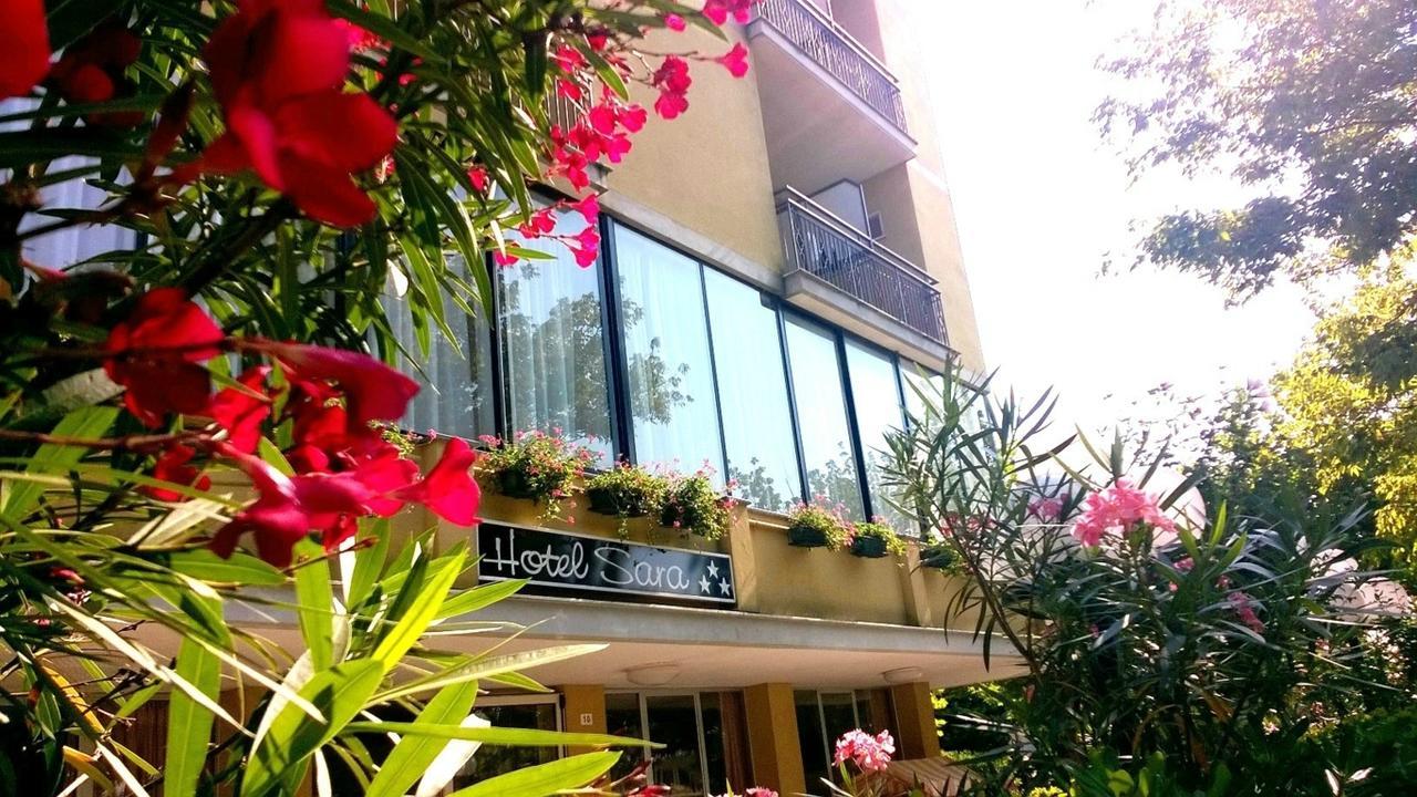 Hotel Sara*** Чезенатико Екстериор снимка