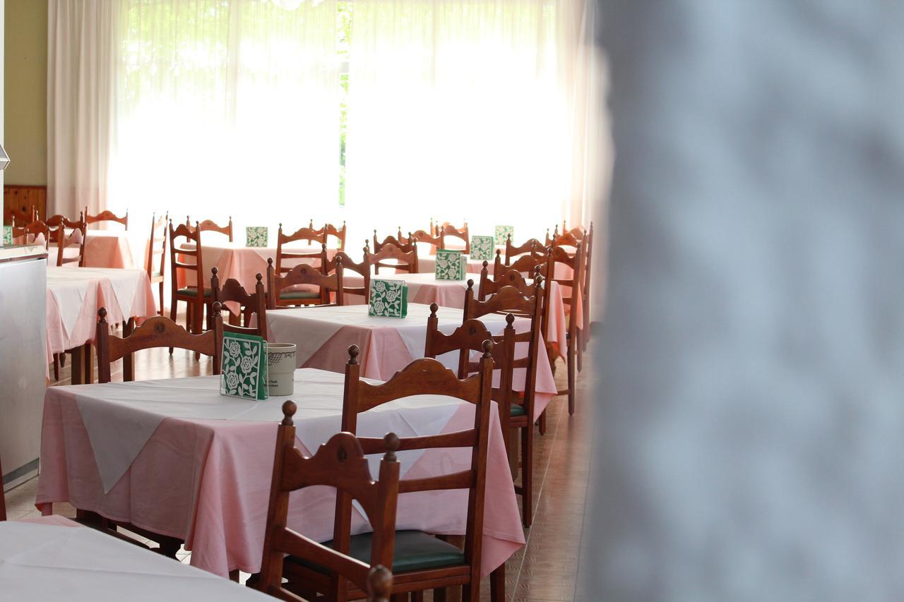 Hotel Sara*** Чезенатико Екстериор снимка